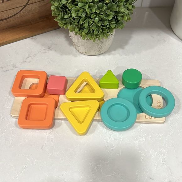LOVEVERY Geo Shapes Puzzle - Picture 5 of 5